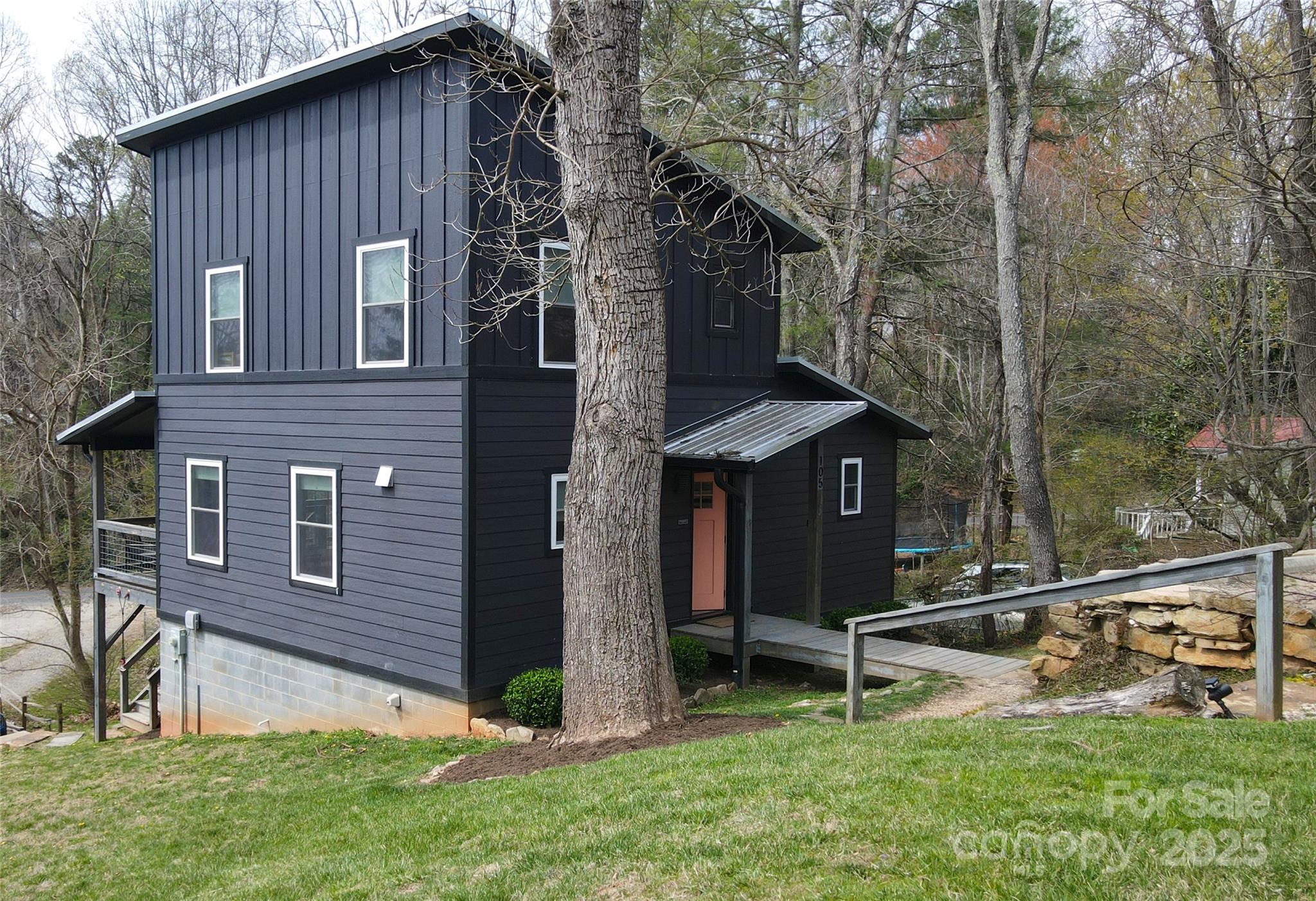 105 Annies Ridge Road