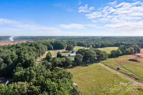 134 Iredell Avenue Troutman NC 28166