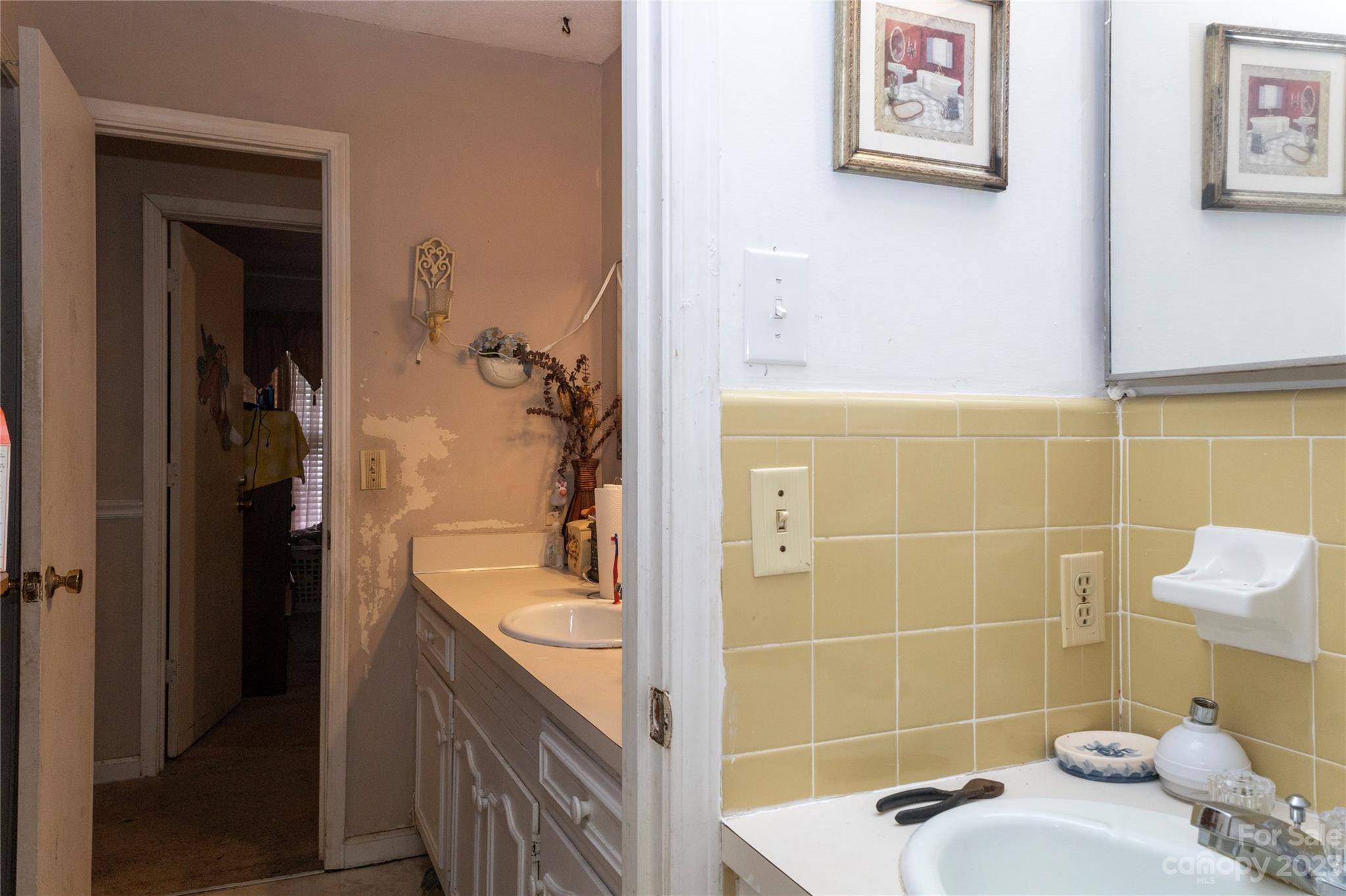 Twin Lakes - Residential