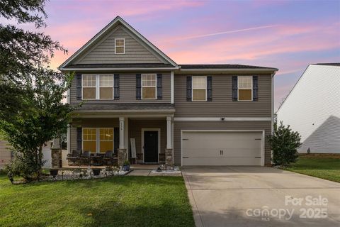Photo of 116 Maggie Drive, Mount Holly, NC 28120 (MLS # 4309401)