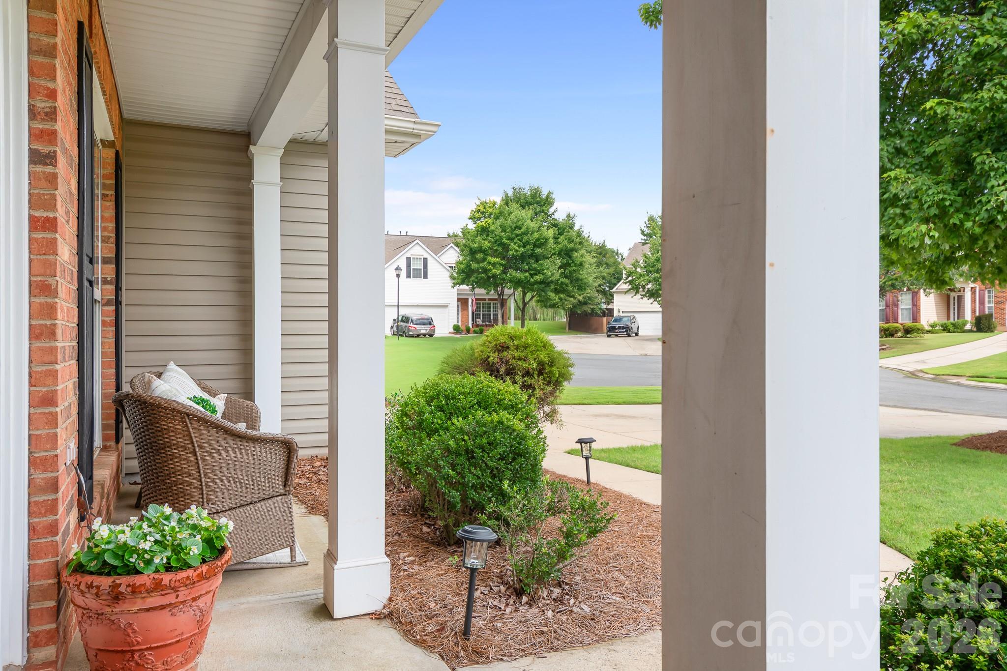 403 Lafinca Court 33