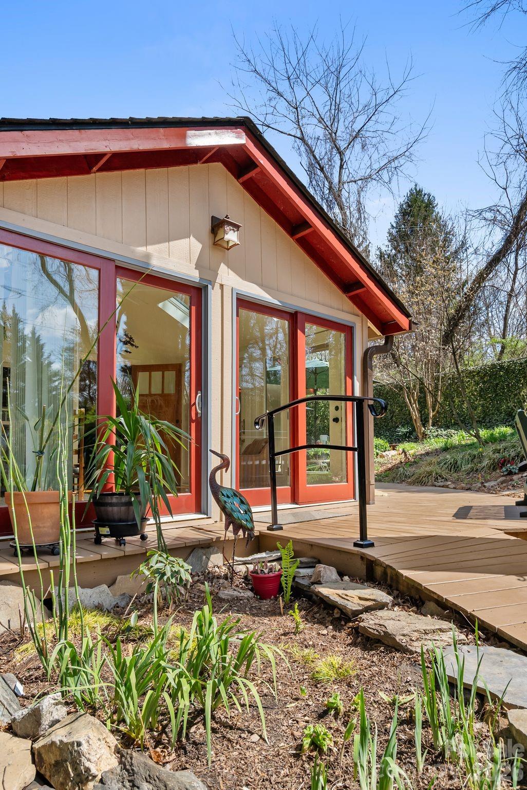 48 Springvale Avenue