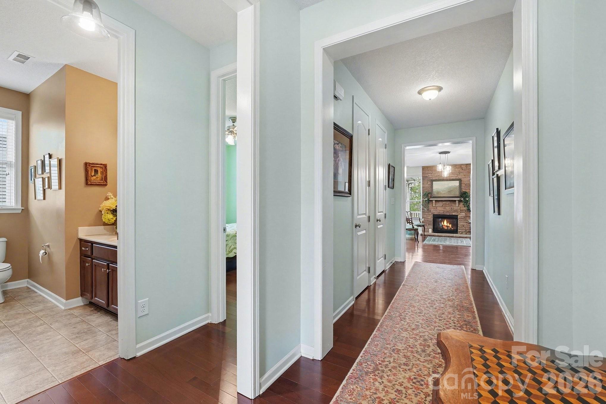 2539 Botanical Court NW