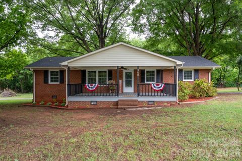 Photo of 360 Trexler Loop, Salisbury, NC 28144 (MLS # 4337473)