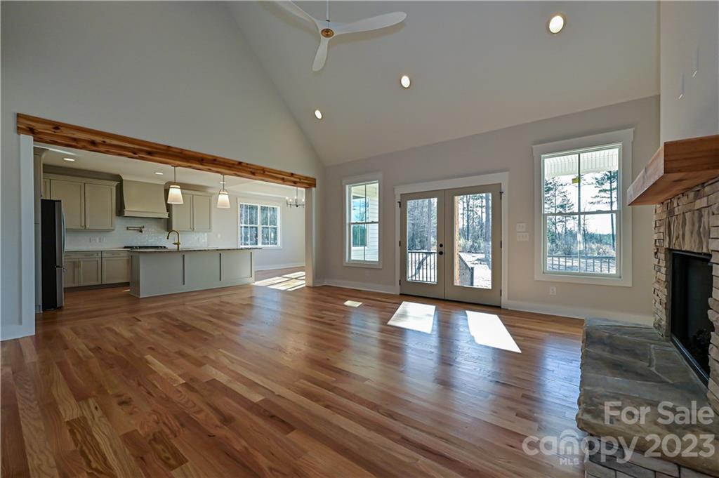 Sanders Landing - Residential