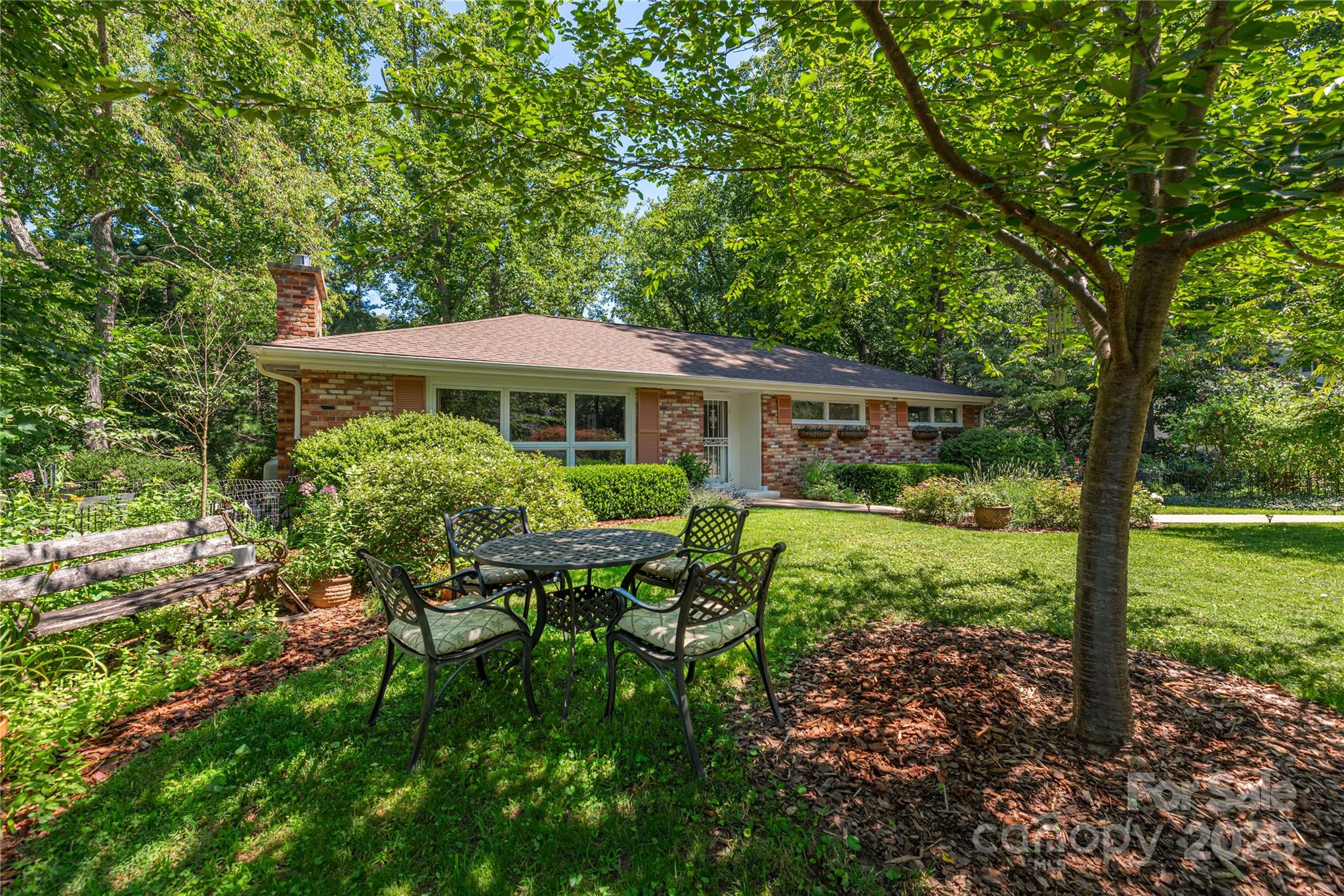 24 Woodcrest Road