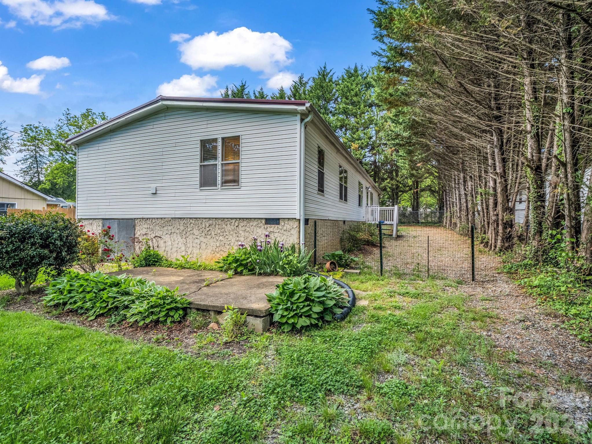 213 Old State Ten Road