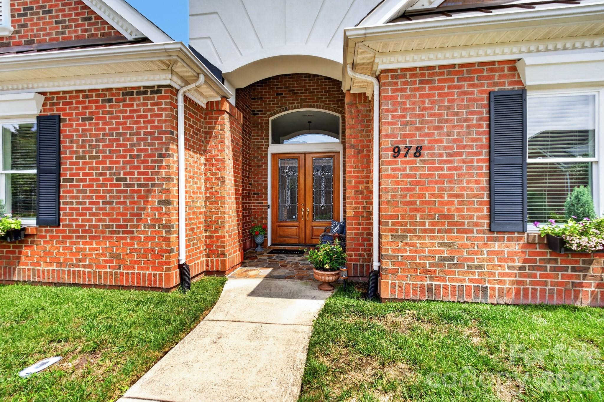 978 Blakeley Walk
