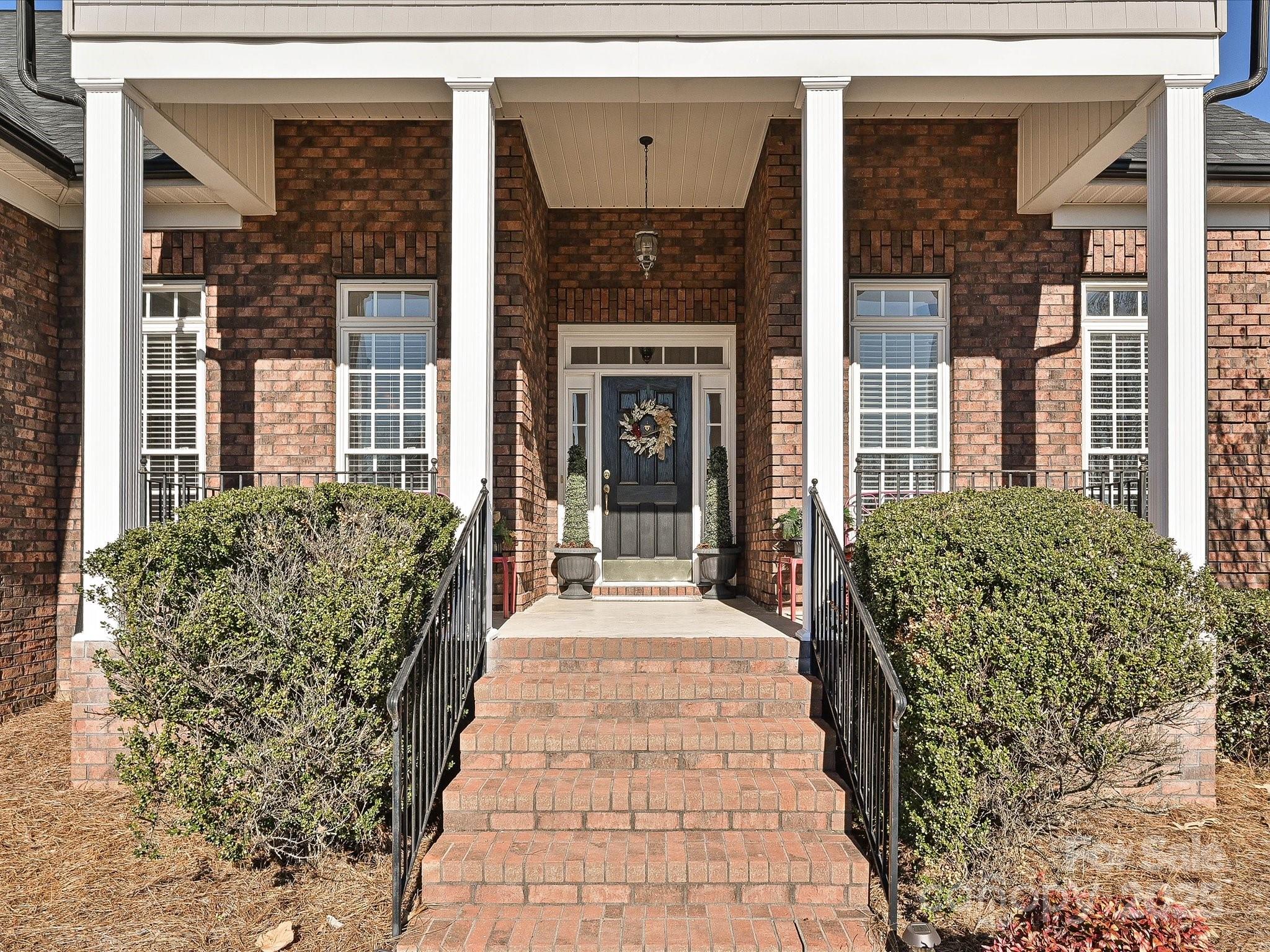 7900 Grimsby Circle 60