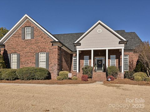Photo of 7900 Grimsby Circle, Harrisburg, NC 28075 (MLS # 4330327)