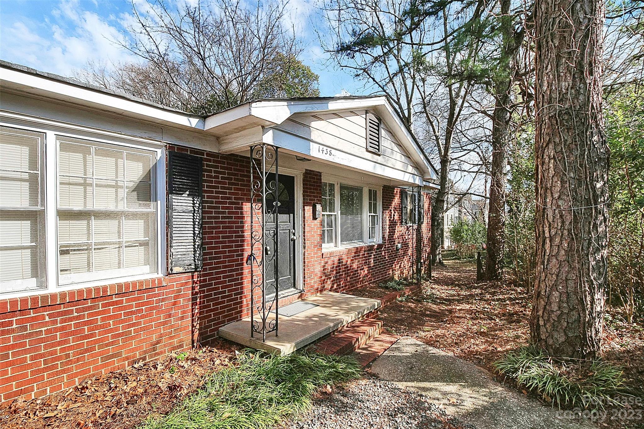 Oakhurst - Residential Lease