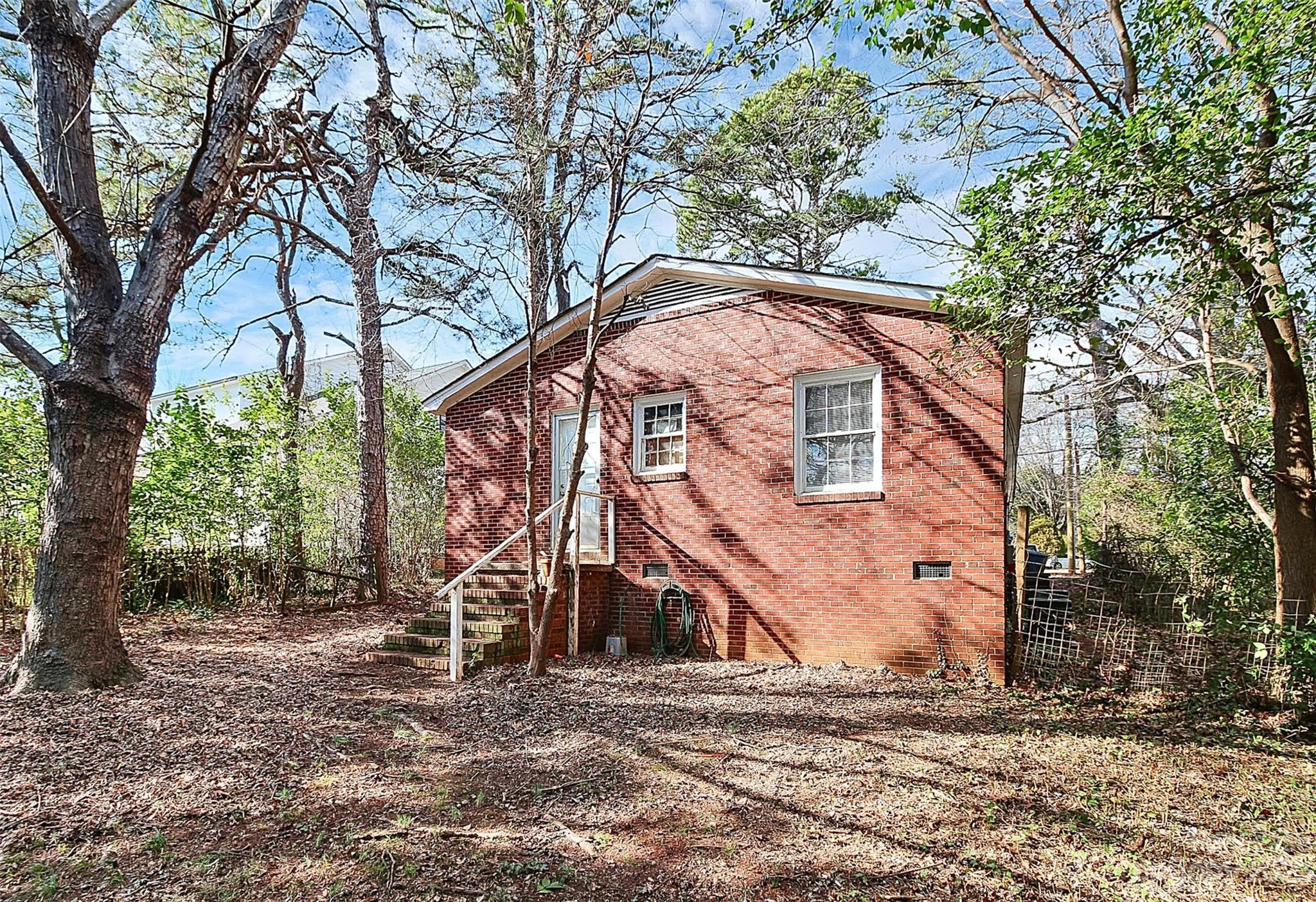 Oakhurst - Residential Lease