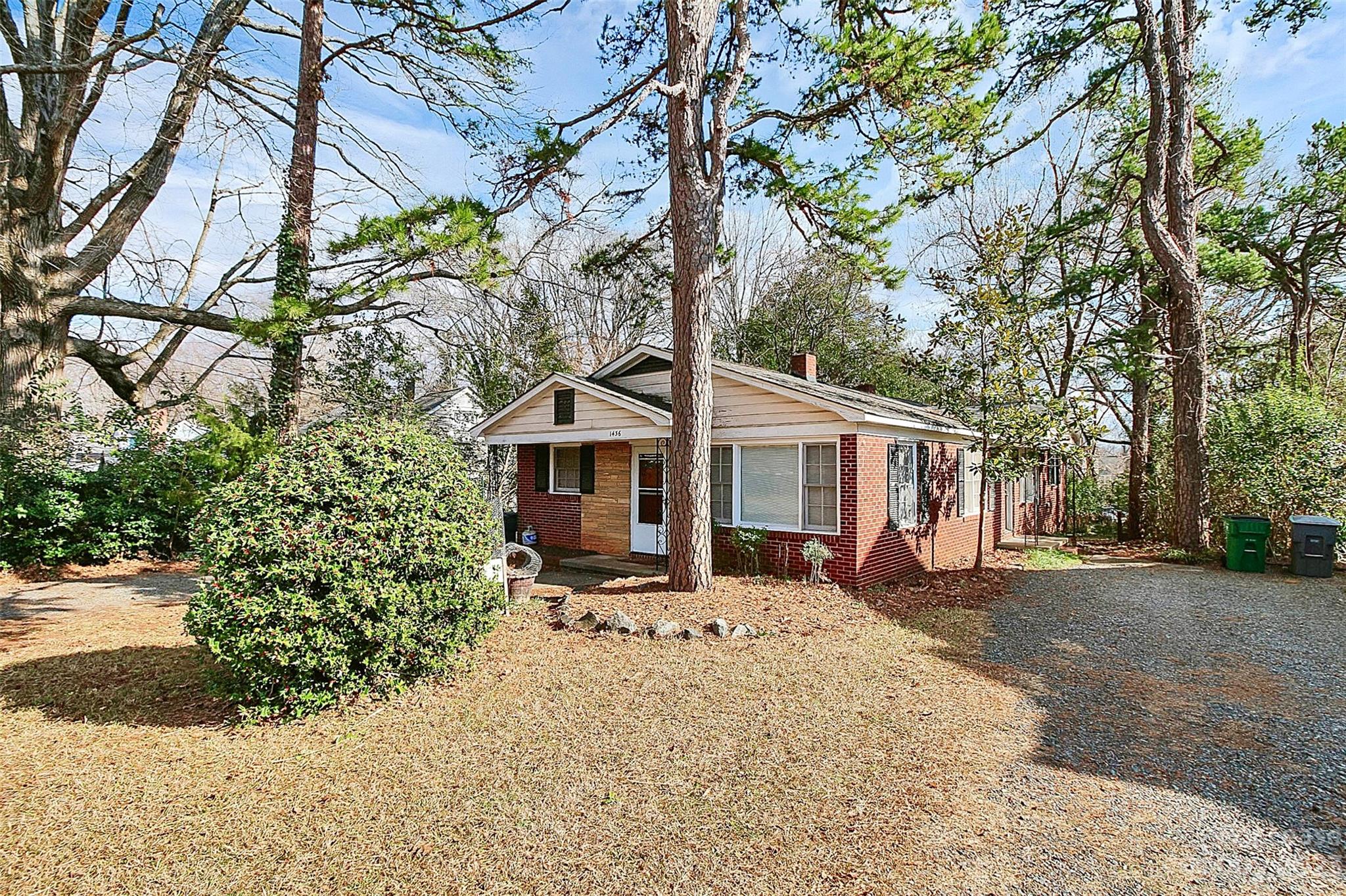 Oakhurst - Residential Lease