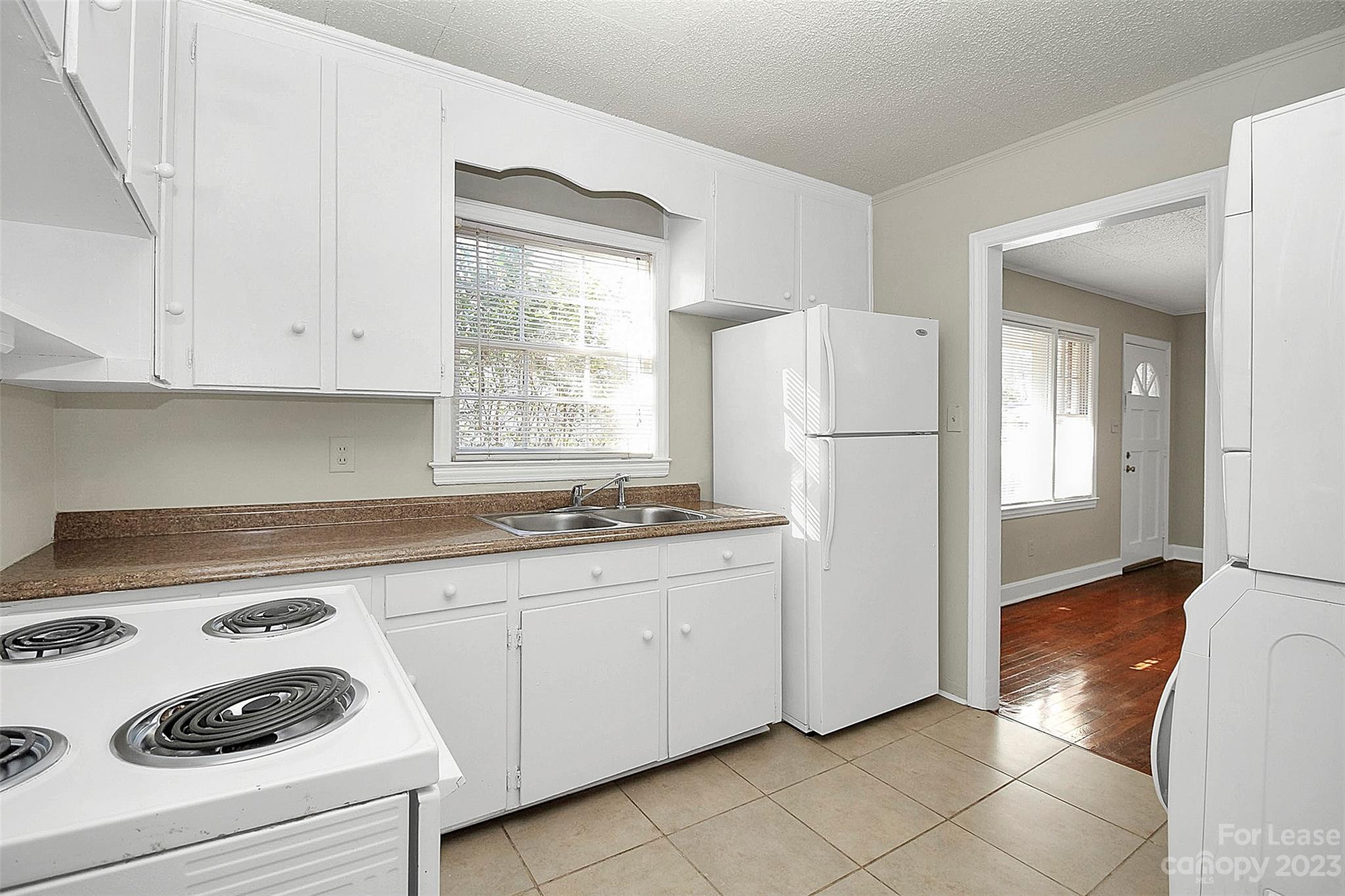 Oakhurst - Residential Lease