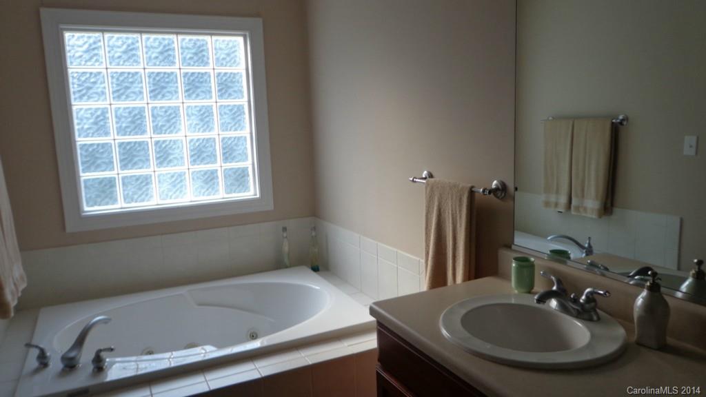 Country Club Estates - Residential