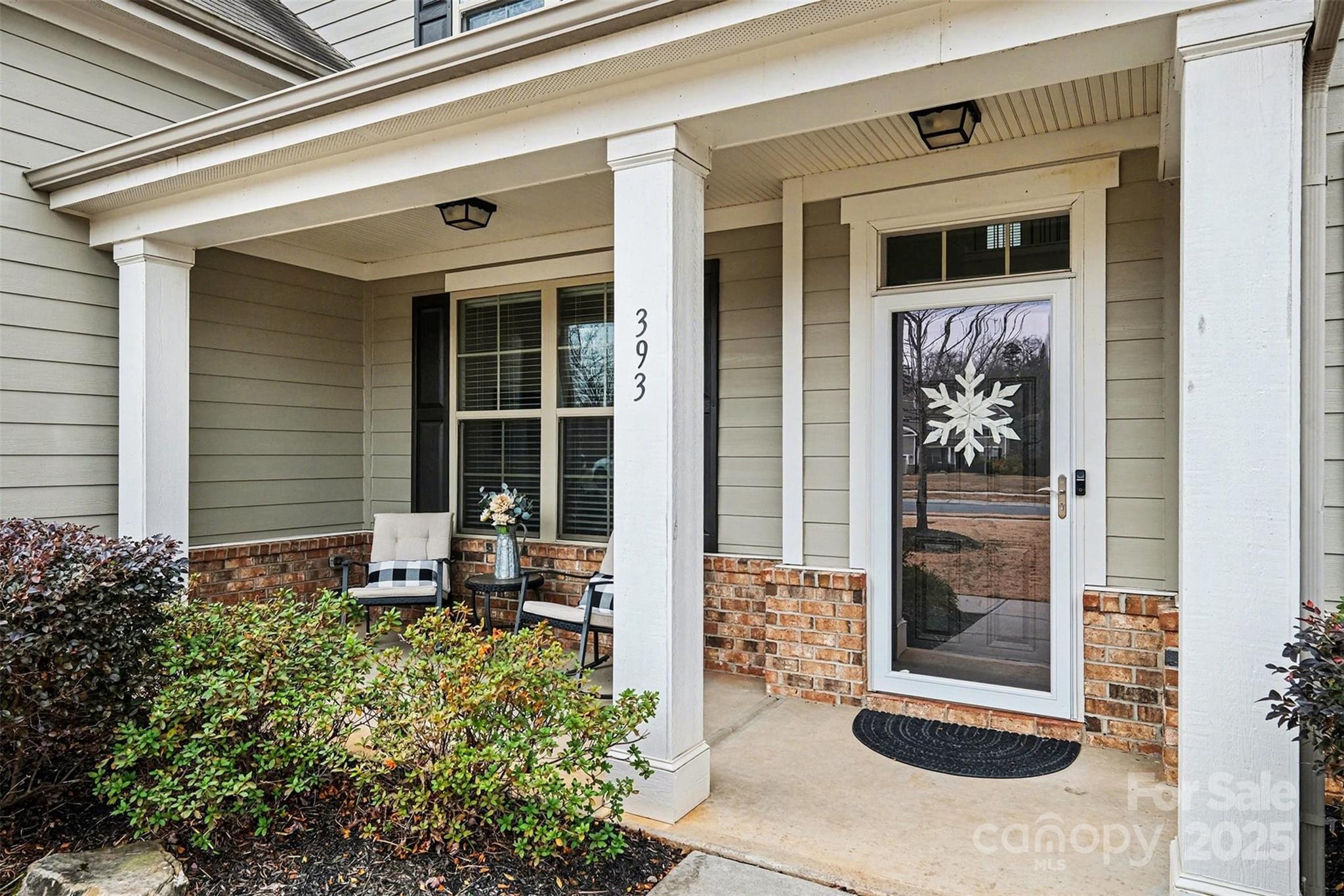 393 SE Winding Oaks Lane SE