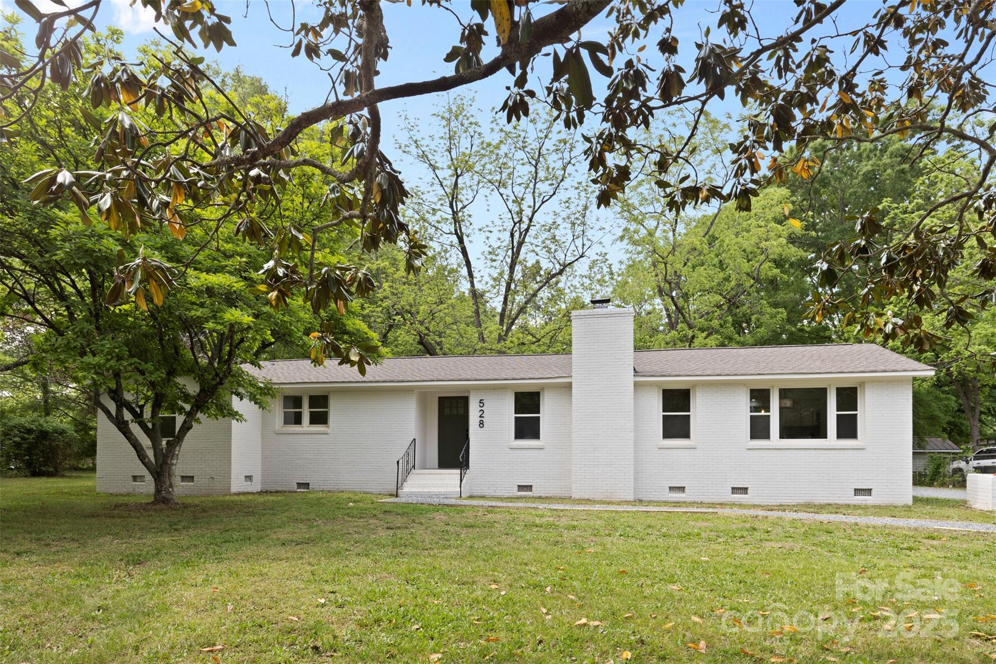 528 W Park Drive