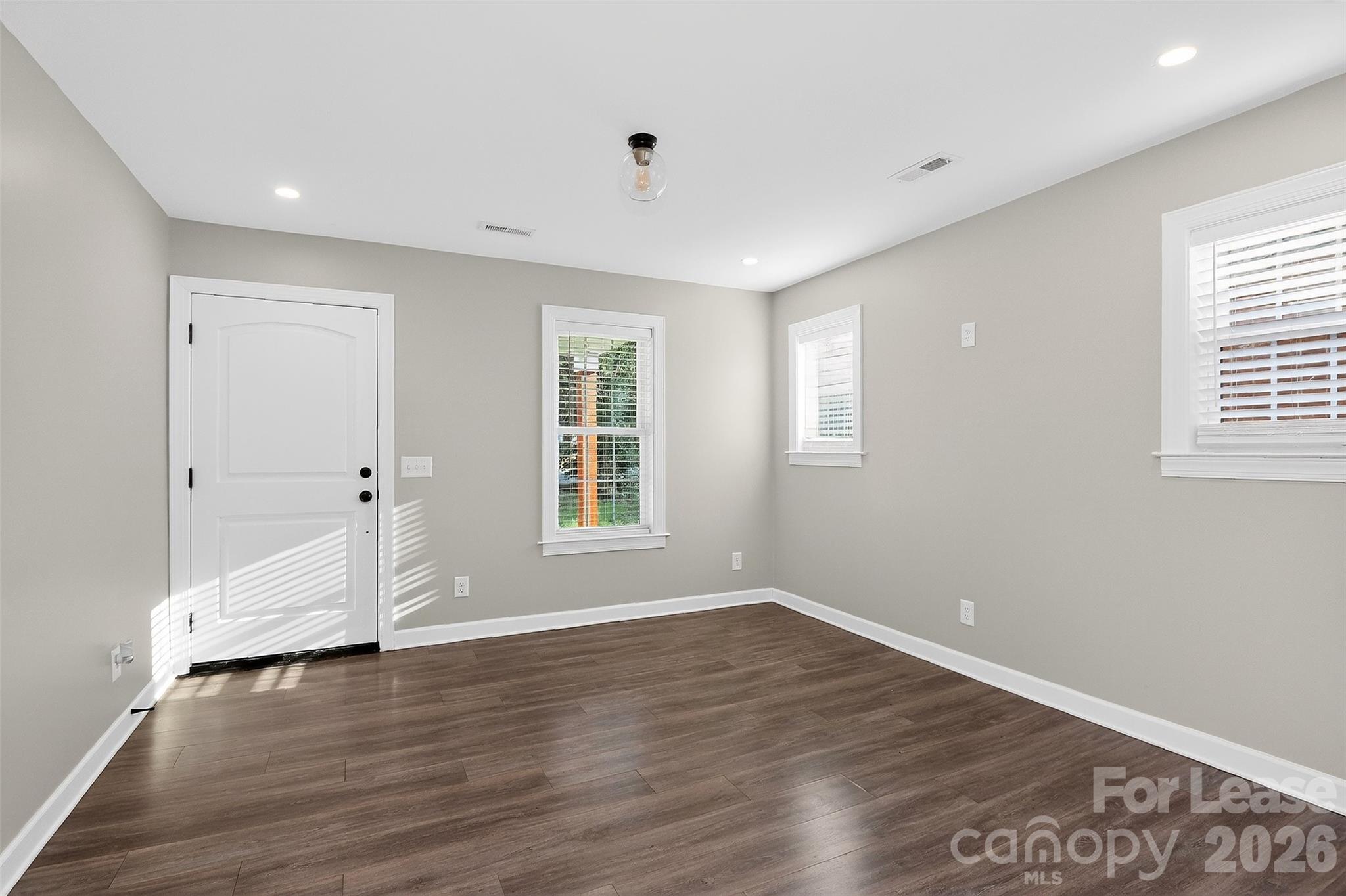 4044 Dinglewood Avenue