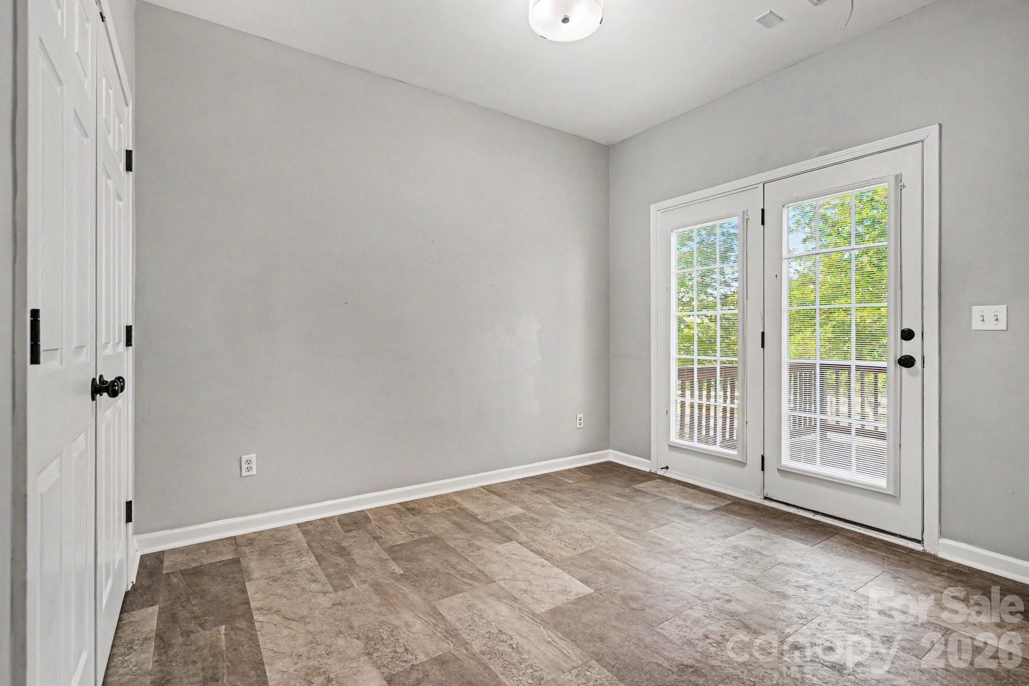 Riverfront - Residential