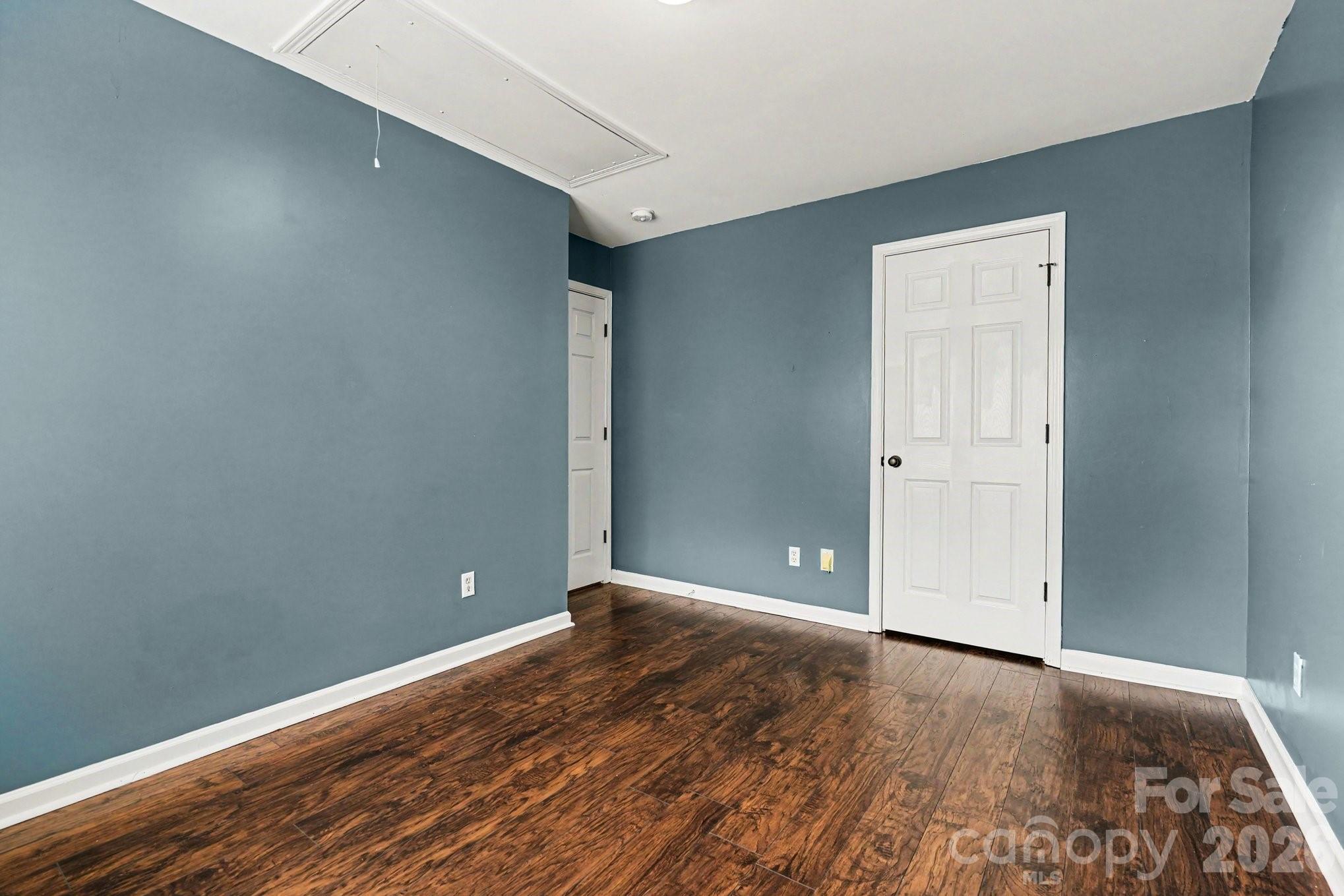 Riverfront - Residential