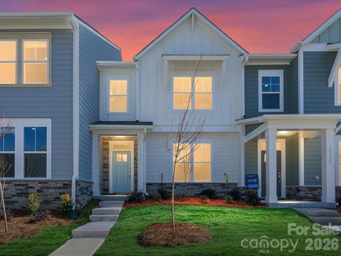 Photo of 10132 Mamillion Drive, Huntersville, NC 28078 (MLS # 4314282)