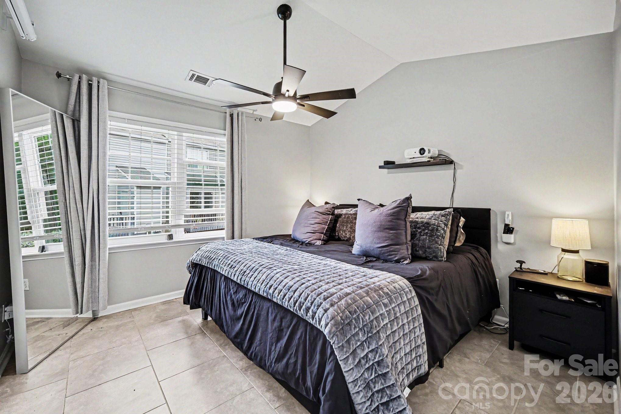 Huntington Ridge - Residential