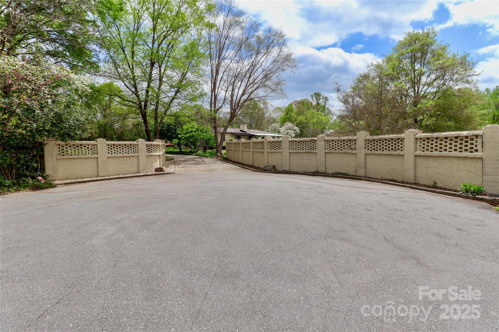 455 W Gleneagles Road