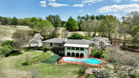 455 W Gleneagles Road Statesville NC 28625