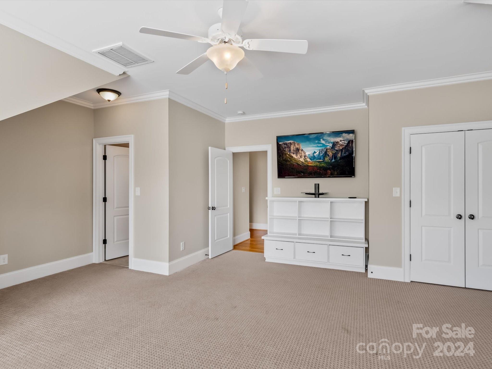 The Peninsula - Residential