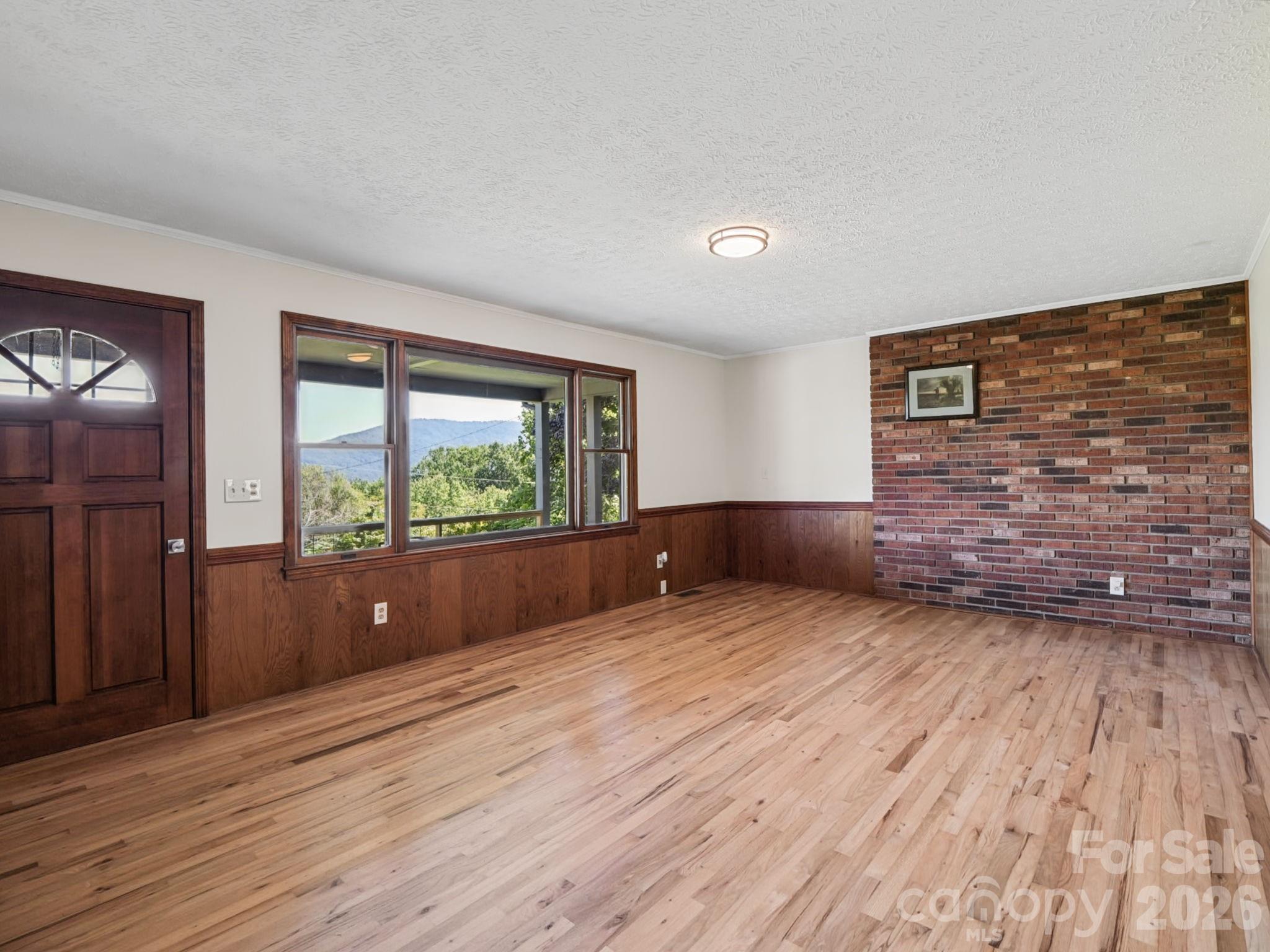 727 E Lyda Road