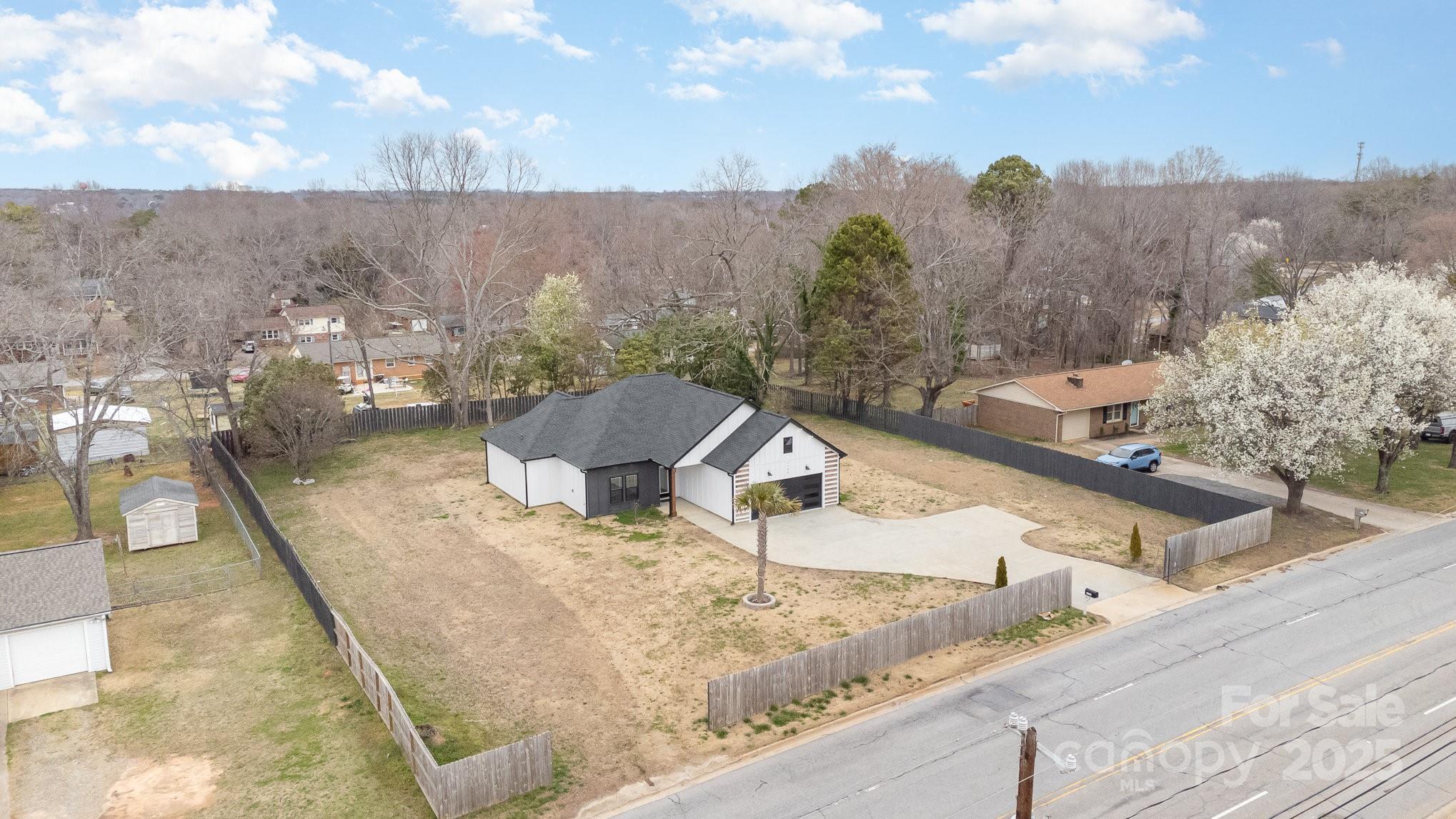 1708 Old Georgia Highway