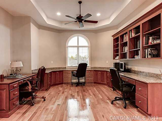 The Peninsula - Residential