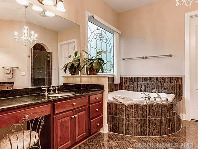 The Peninsula - Residential