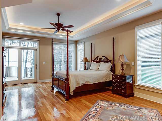 The Peninsula - Residential