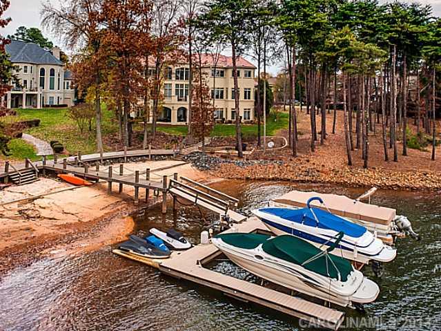 The Peninsula - Residential