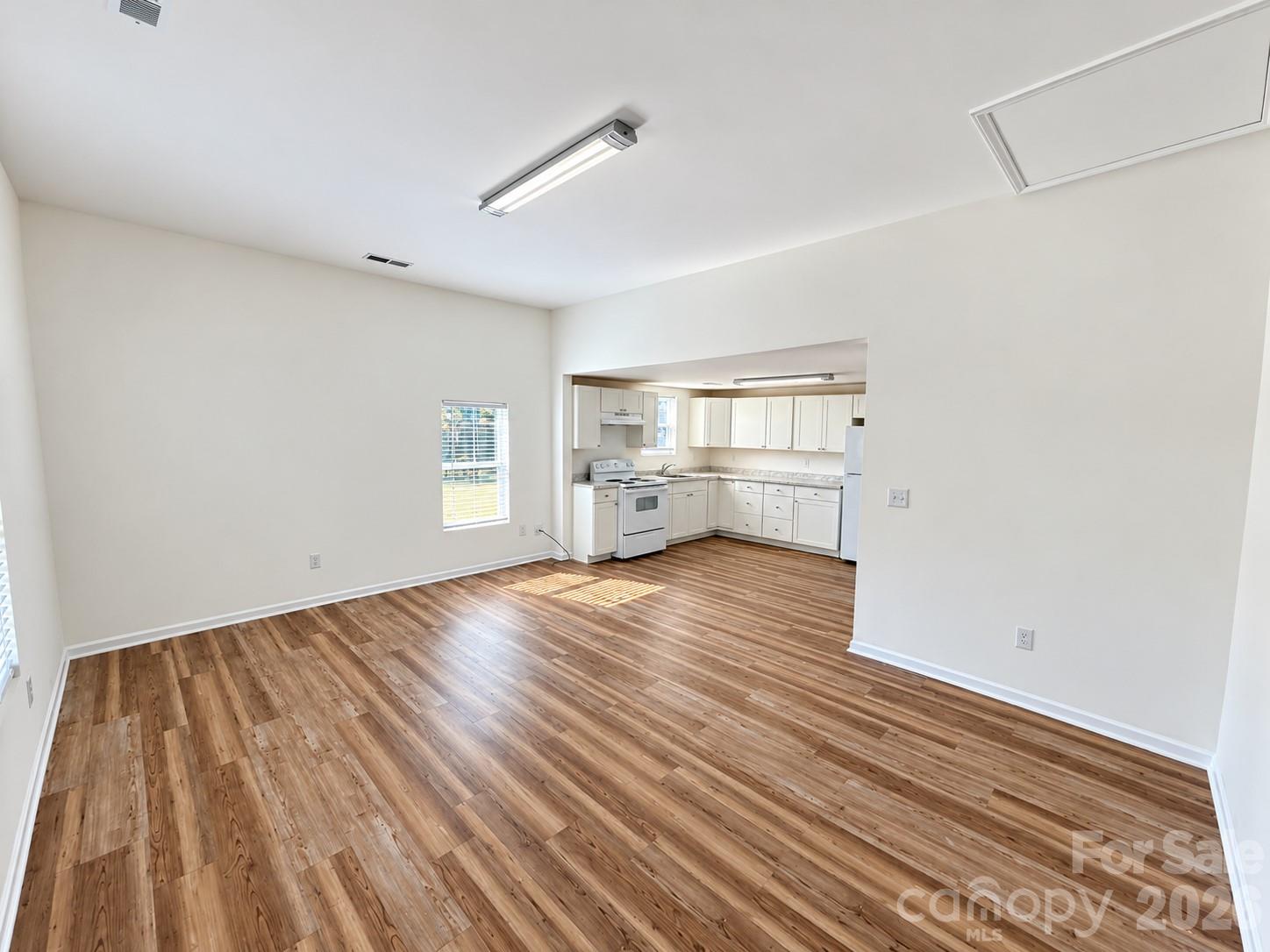 335 Unit A & Unit B N Oakland Avenue