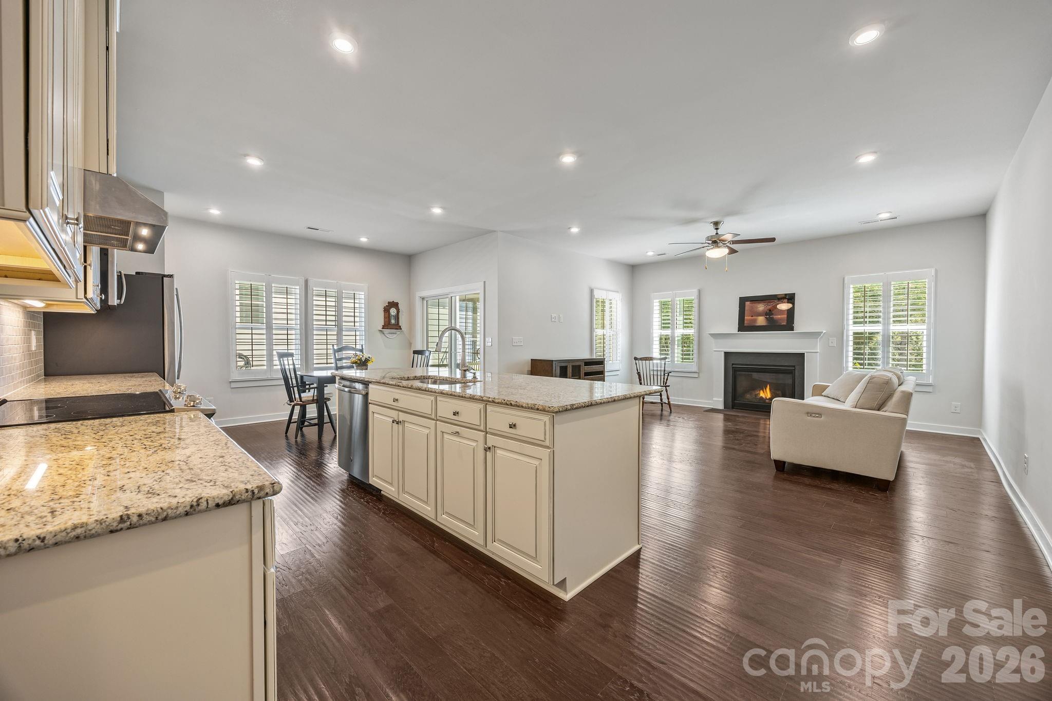 10277 October Glory Way