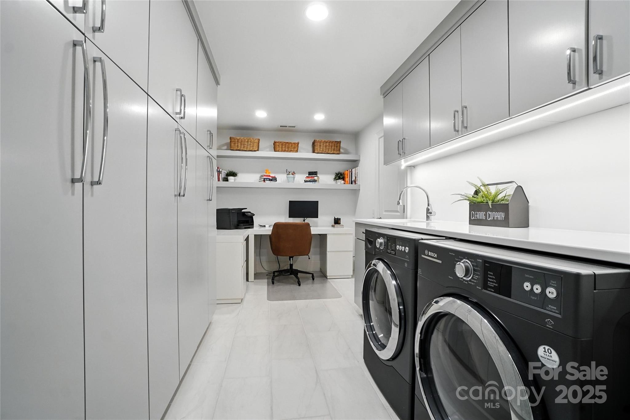 Captains Point - Residential