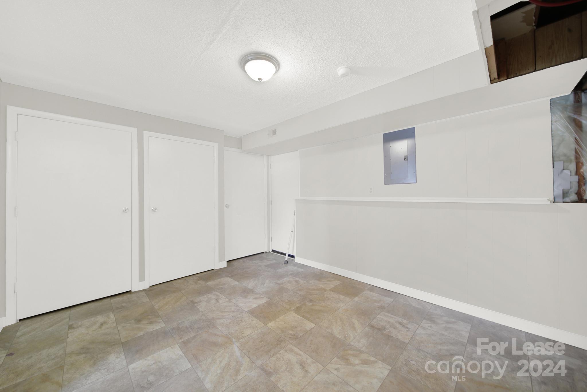 Holly Hills - Residential Lease