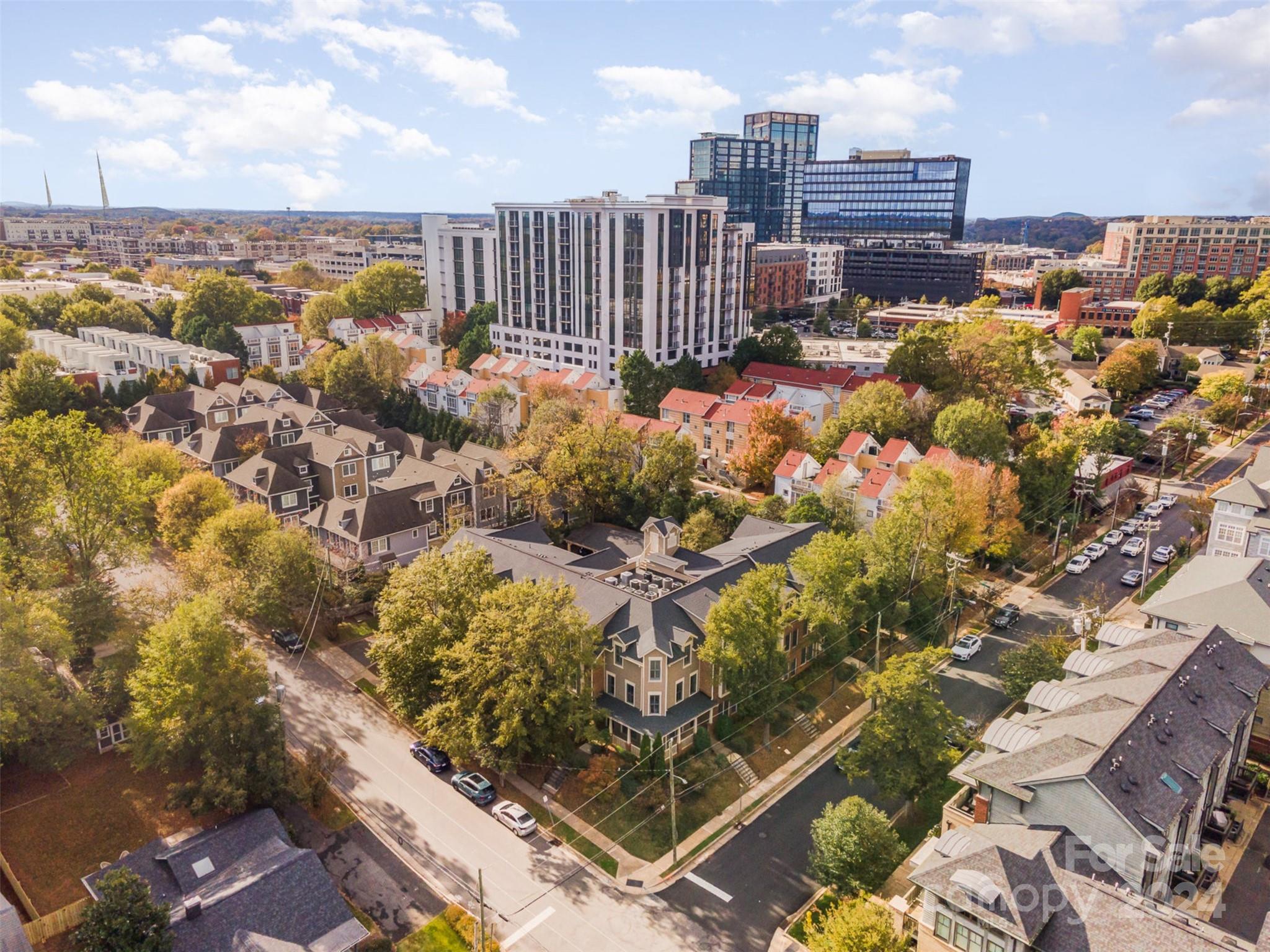 Charlotte, North Carolina 28203, United States, 1 Bedroom Bedrooms, ,2 BathroomsBathrooms,Residential,Active,32019