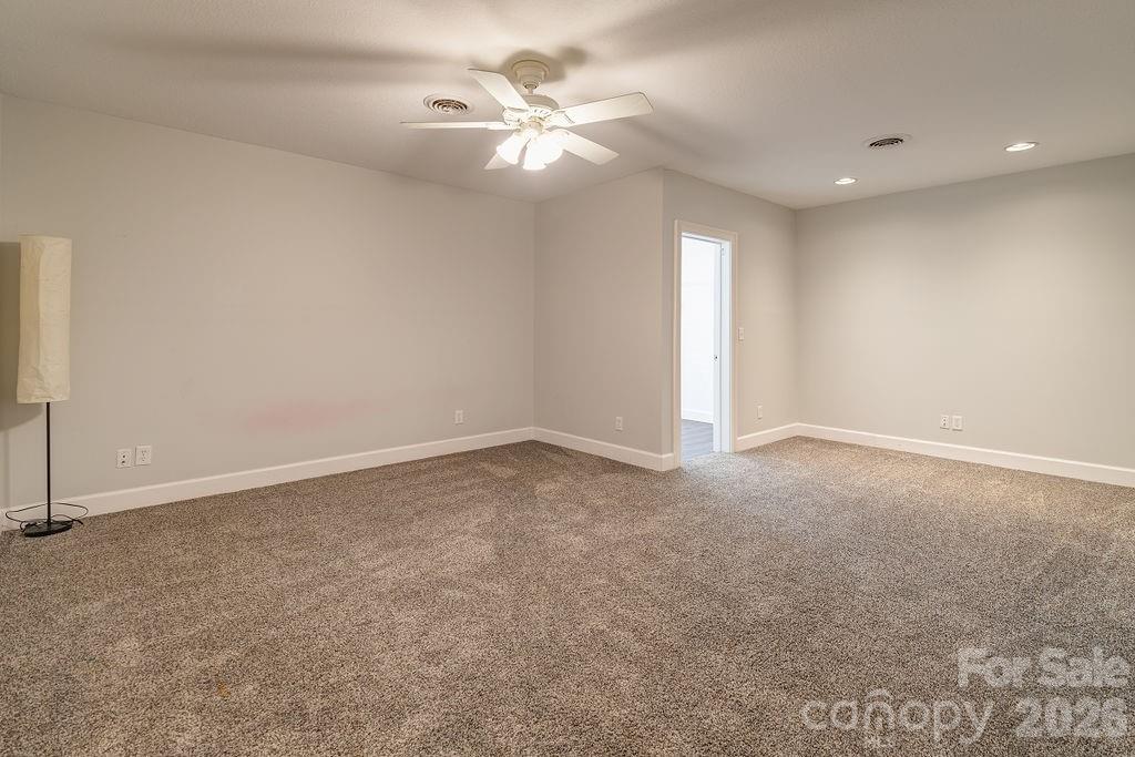 Ivy Meadows - Residential