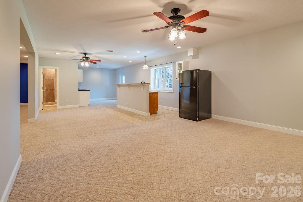 Ivy Meadows - Residential