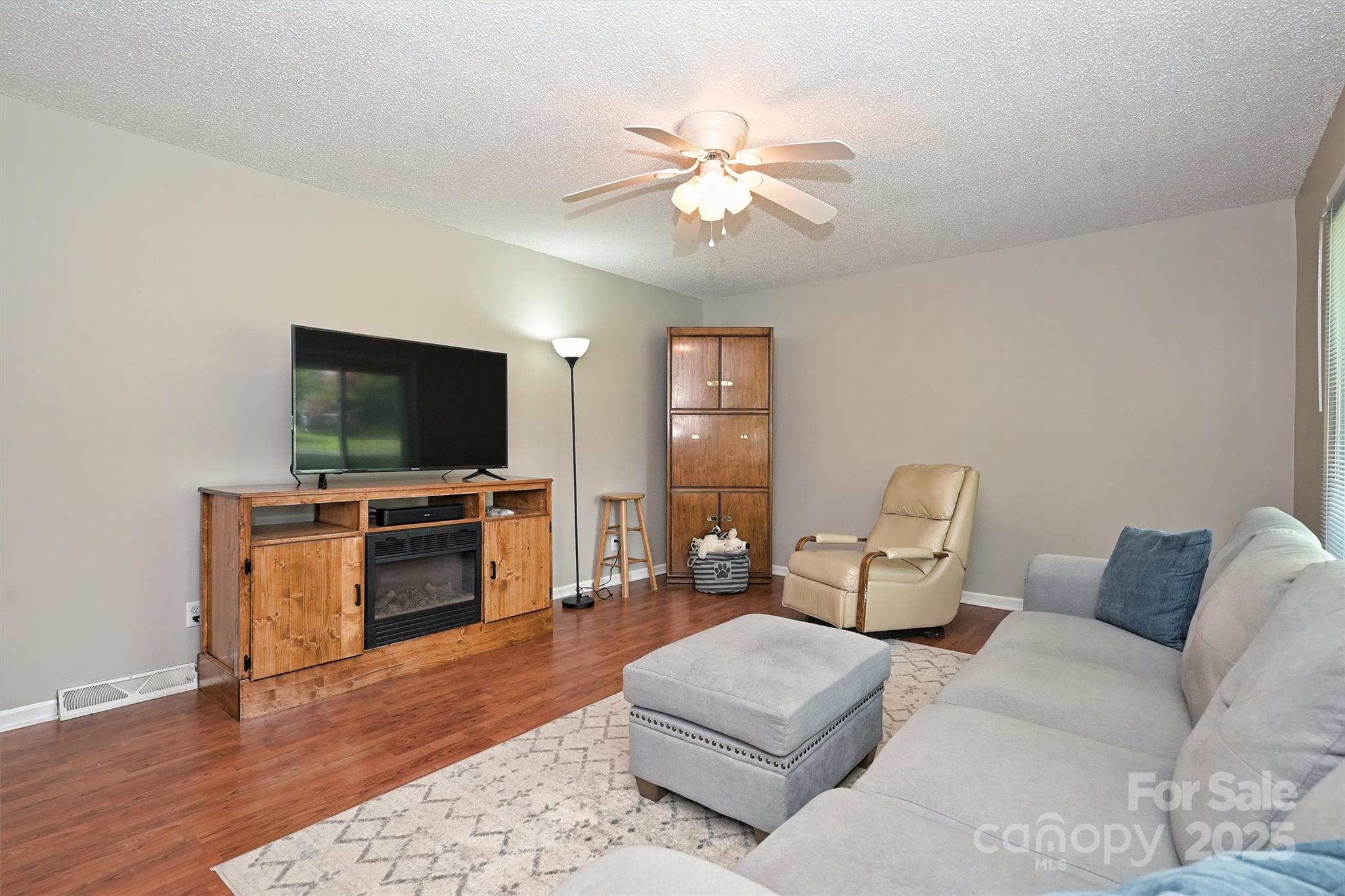 302 Wilcrest Drive