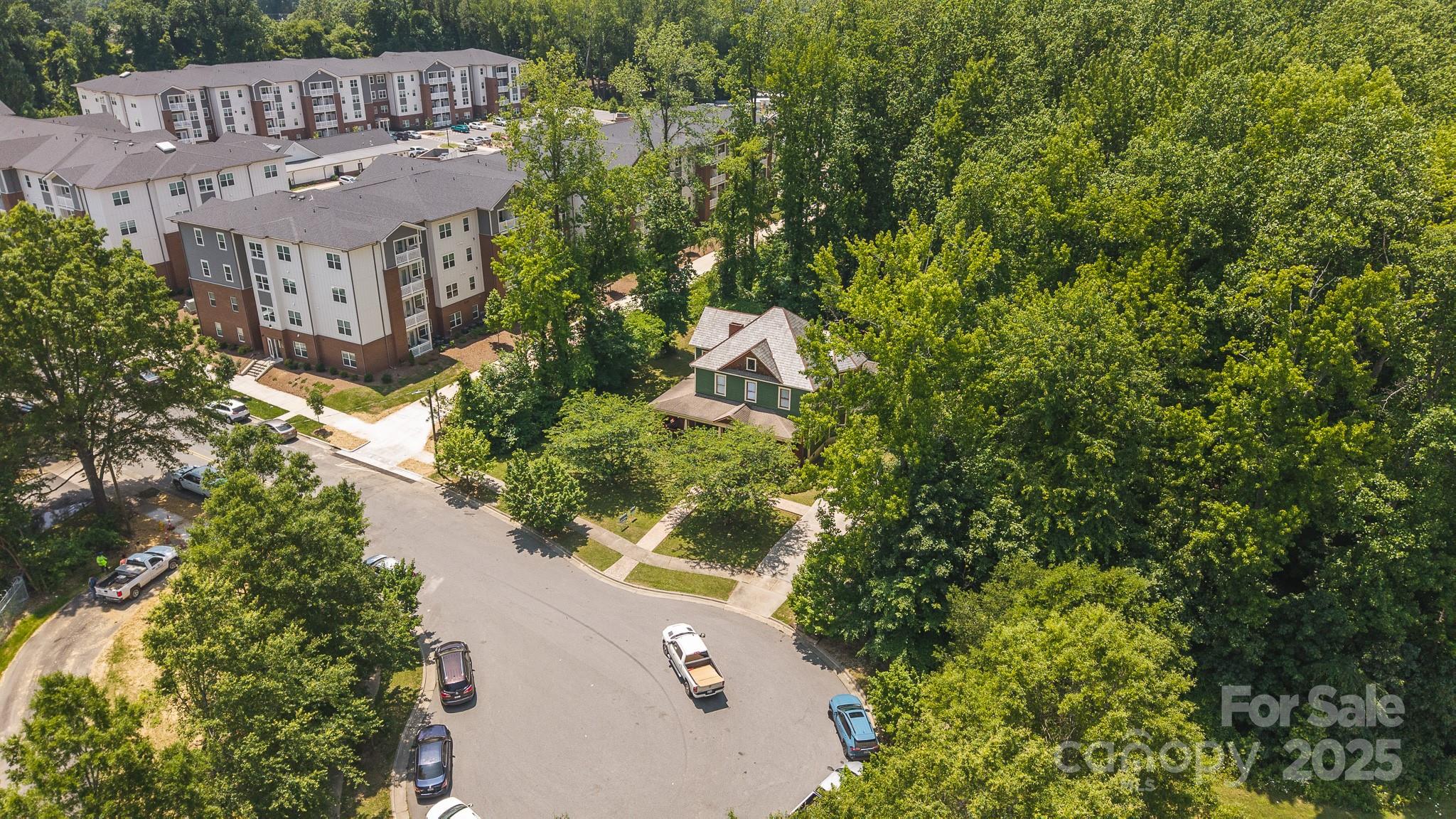 215 W Eastway Drive Drive