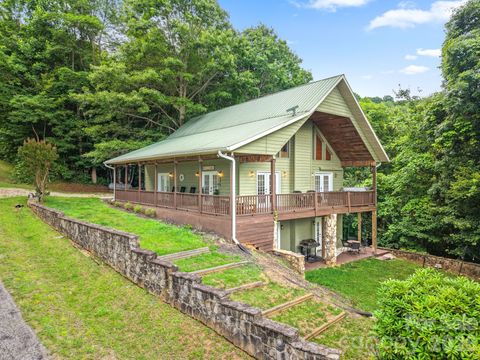 Photo of 576 Grizzly Ridge, Bryson City, NC 28713 (MLS # 4391423)