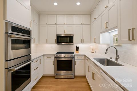 904 Cherokee Road Charlotte NC 28207