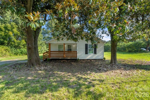 Photo of 6124 Old Mt Holly Road, Charlotte, NC 28208 (MLS # 4421243)