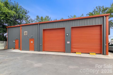 3413 S Tryon Street Charlotte NC 28217