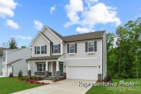 Single Family Residence in Mount Holly NC 5012 Mooreland Oaks Way.jpg