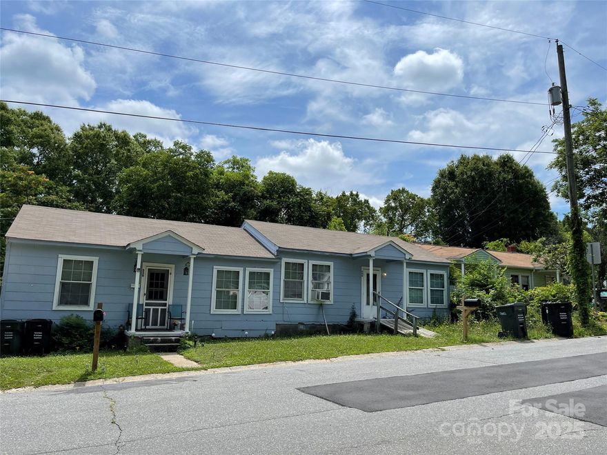 Prime Duplex Investment in Concord, NC – 2 Units, 2 Bed/1 Bath Each!
Don’t miss this outstanding opportunity to own a fully remodeled duplex in the heart of Concord, NC! Perfect for investors or owner-occupants, this property features two spacious 2-bedroom, 1-bathroom units, offering both cash flow and long-term appreciation potential.
This property offers two Income Streams – Double your rental revenue with two separate units. Modern & Move-In Ready – Updated interiors, open layouts, and ample natural light. Ideal Location – Minutes from shopping, dining, entertainment, and major highways (I-85, Concord Mills, Charlotte Motor Speedway). Strong Rental Demand – Concord’s booming market ensures low vacancy rates. Great ROI – Competitive pricing with strong cash flow potential.Whether you're expanding your portfolio or securing your first investment, this duplex is a rare find in a high-growth area.